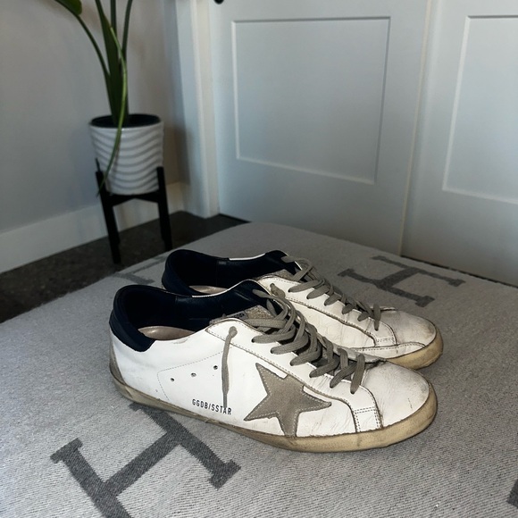 Golden Goose Superstars size 45 - Picture 1 of 4